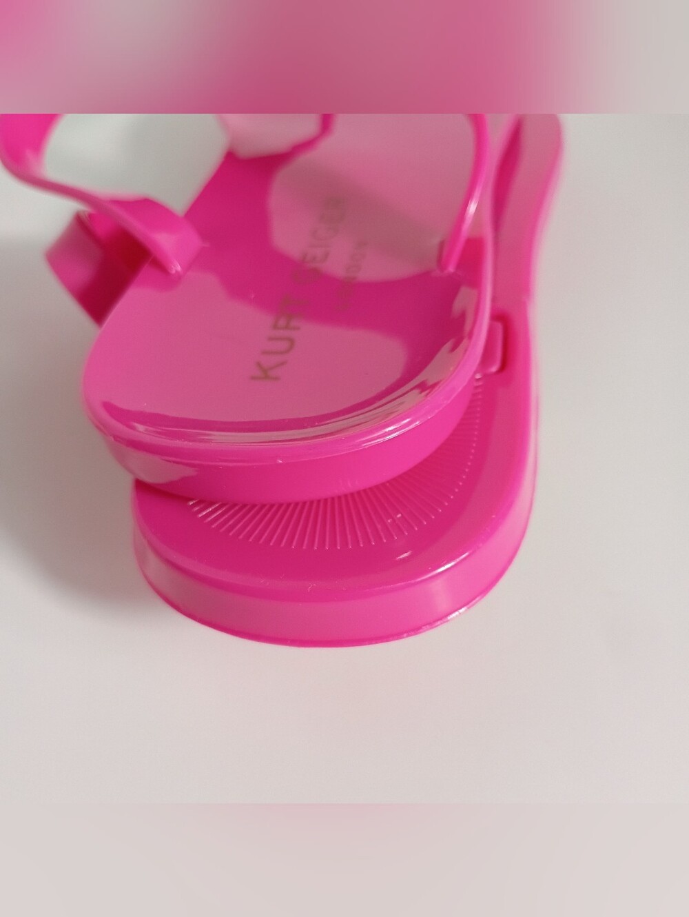 Kurt Geiger London Brixton Fushia Pink Jelly Thong Sandals Size 37/US 7 - Picture 8 of 11